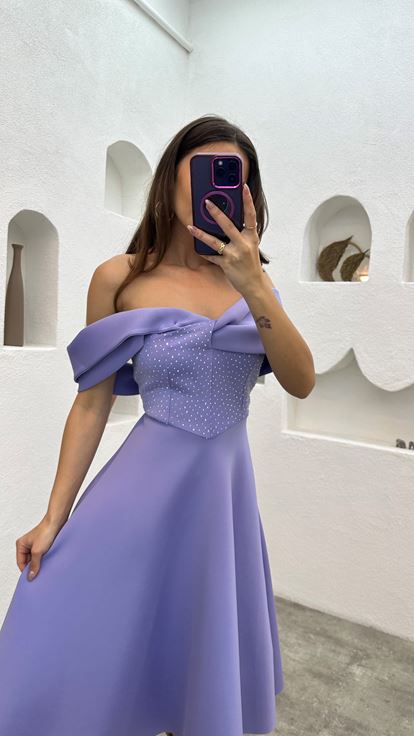 Lila Göğüsü işlemeli Midi Boy Elbise