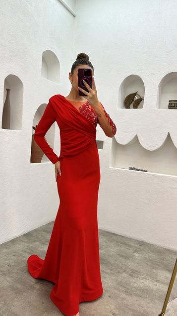 Kırmızı Tül Detay İşlemeli Drapeli Abiye Elbise