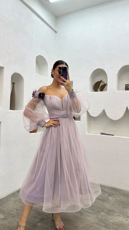 Lila Midi Boy Omuzları Çiçekli Kemerli Tül Abiye Elbise