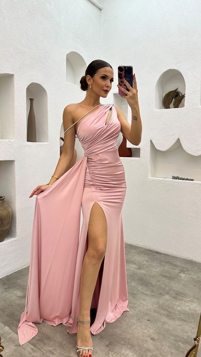 Powder One Shoulder Chain Draped Robe de soirée