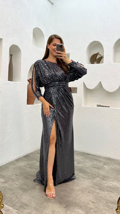 فستان سهرة مقاس كبير مزين بالترتر باللون الرمادي