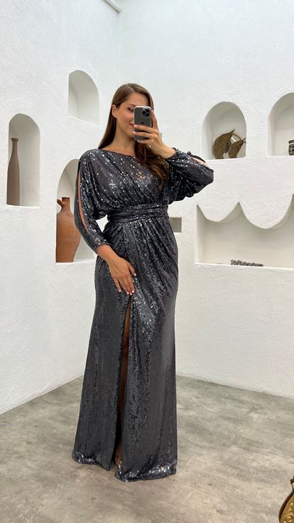 فستان سهرة مقاس كبير مزين بالترتر باللون الرمادي