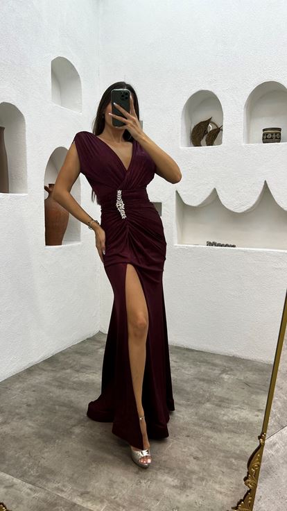 Bordo Drapeli Broş Detay Abiye Elbise