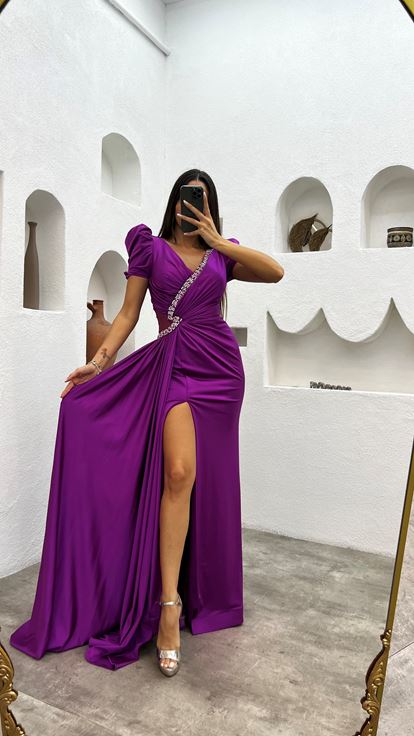 Fuşya Balon Kol Taş İşlemeli Saten Abiye Elbise