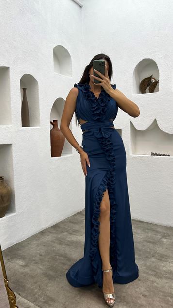 Saks Détail de la taille Drapé Flounced Satin Robe de soirée