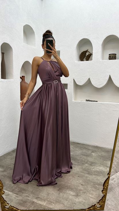 Lila İp Askılı Pliseli Kemerli Saten Abiye Elbise