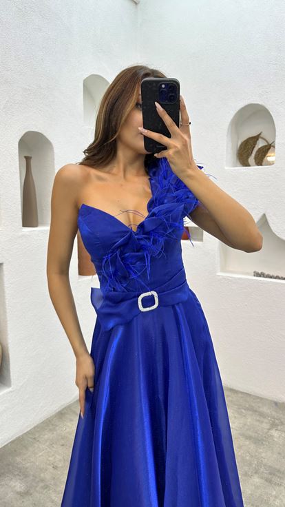 Saks Tek Omuz Broş Detaylı Abiye Elbise