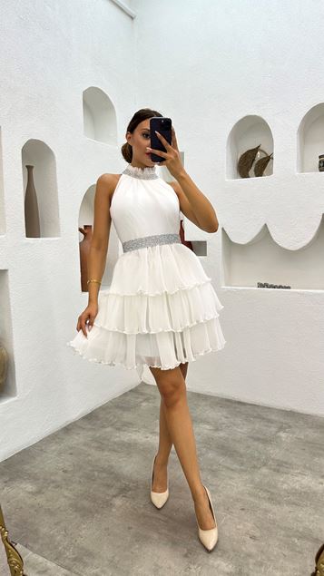 Robe de soirée ceinturée blanche