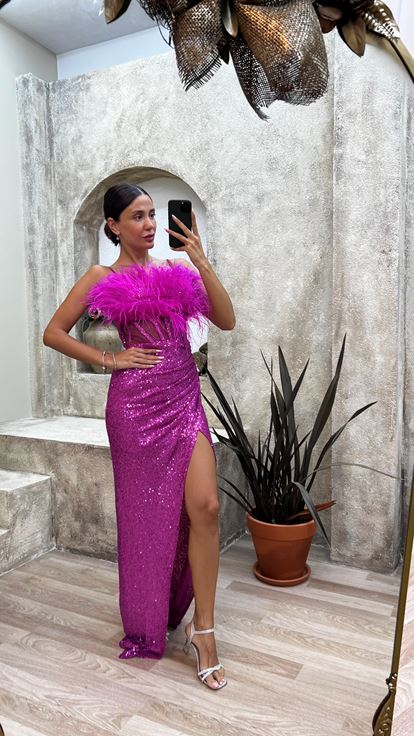 Fucsia Petto piumato trasparente dettaglio paillettes abito da sera