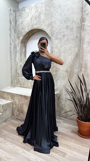 Black Single Sleeve Shoulder Floral Detail Waist Embroidered Design Evening Dress