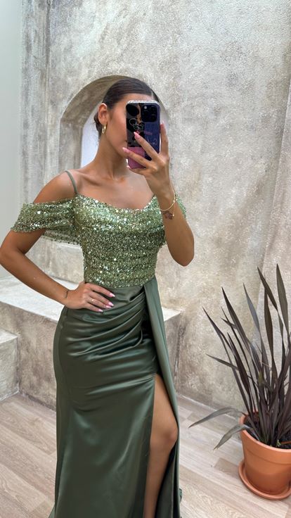 Haki İp Askılı Kol Detay Göğsü Pul İşlemeli Saten Abiye Elbise