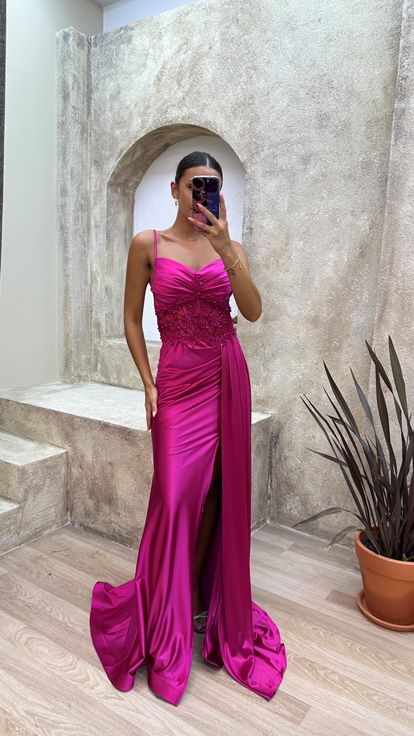 Fuchsia Corde Strap Taille Détail Drapé Satin Robe de soirée