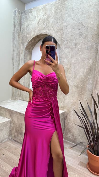 Fuchsia Corde Strap Taille Détail Drapé Satin Robe de soirée