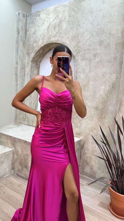 Fuchsia Corde Strap Taille Détail Drapé Satin Robe de soirée