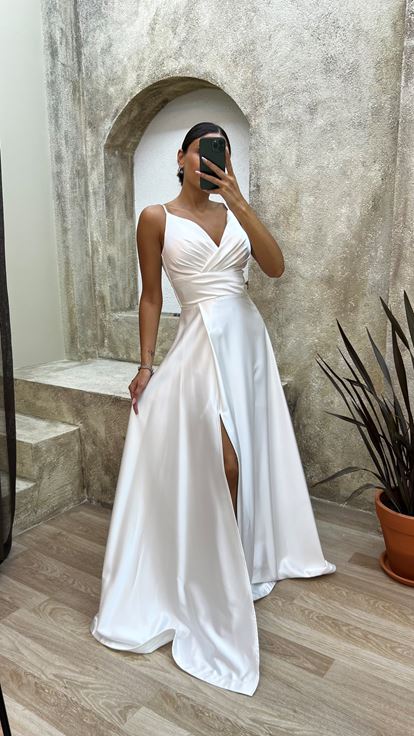 Beyaz İp Askılı Saten Abiye Elbise