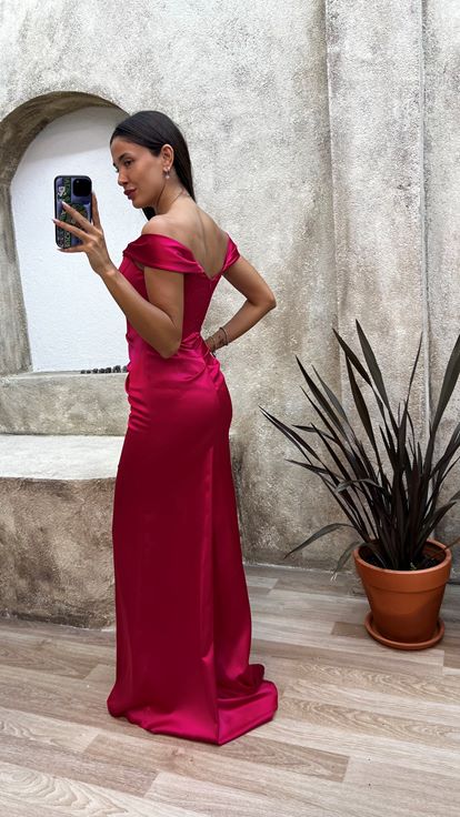 Fuşya Straplez Drapeli Saten Abiye Elbise