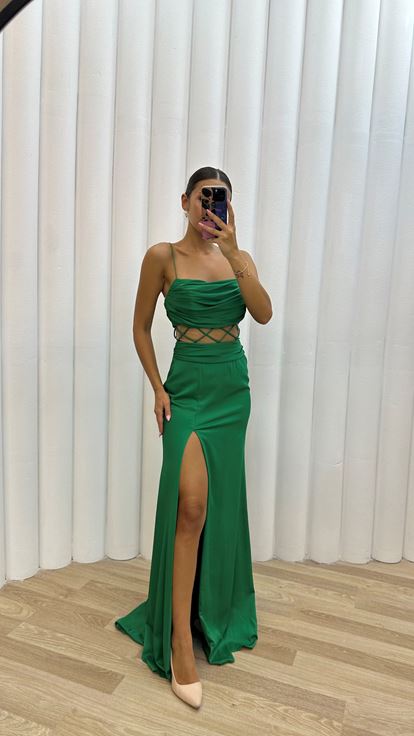 Vestido de noche con cordón con cordón con detalle de correa de cuerda verde