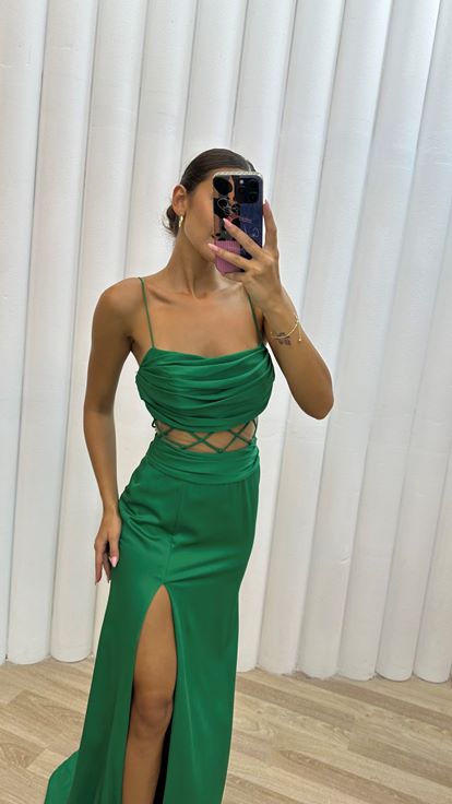 Vestido de noche con cordón con cordón con detalle de correa de cuerda verde