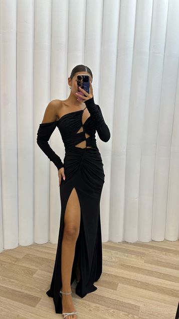 Black Pleated Bust Detail Design Evening Dress