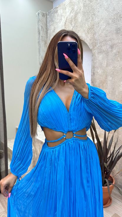 Abito da sera pieghettato blu con dettaglio in vita