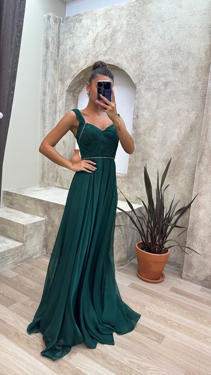 Emerald Bust Crepe Detail Evening Dress