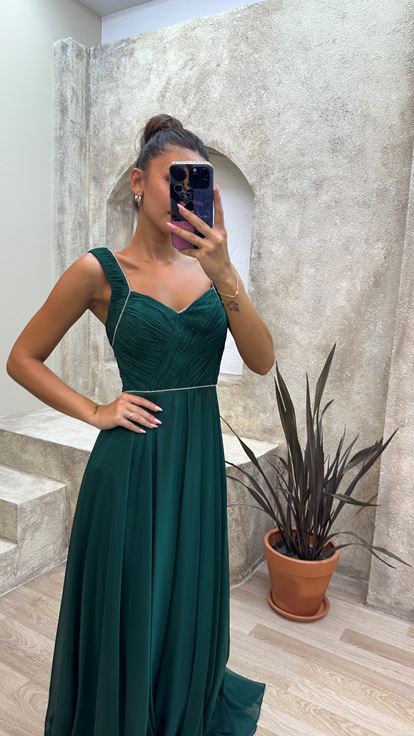 Emerald Bust Crepe Detail Evening Dress