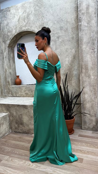 Mint Yeşili İp Askılı Volanlı Saten Abiye Elbise