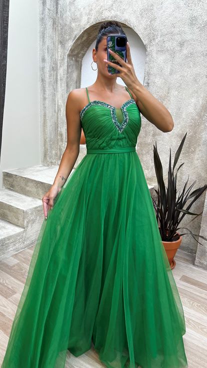 Yeşil İp Askılı Göğüsü İşlemeli Abiye Elbise