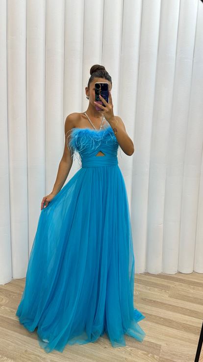 Vestido De Noche De Tul Con Plumas En El Detalle Frontal Con Detalle Cruzado En La Espalda Turquesa