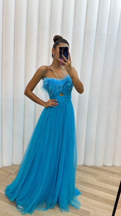 Vestido De Noche De Tul Con Plumas En El Detalle Frontal Con Detalle Cruzado En La Espalda Turquesa