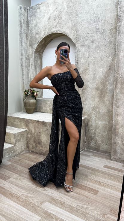 Black Strapless Single Sleeve Embroidered Detail Design Evening Dress