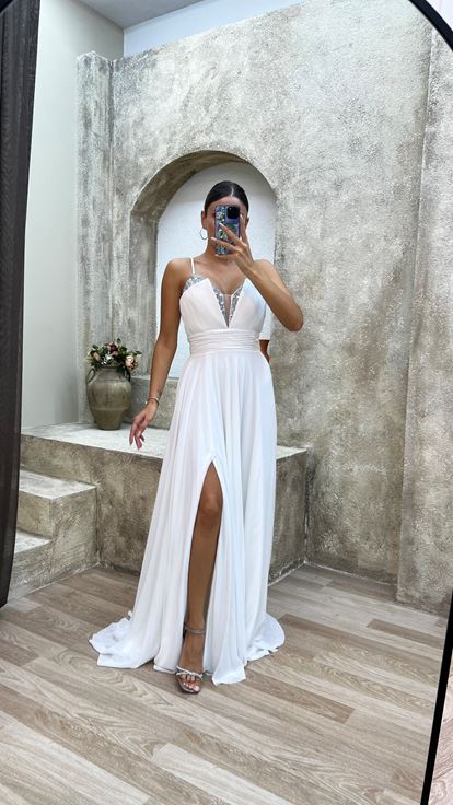 Beyaz  İp Askılı Göğsü Taş Detay Abiye Elbise