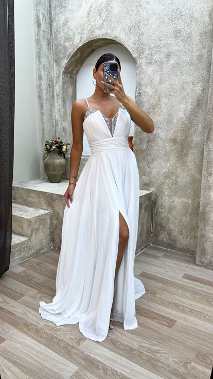 Beyaz  İp Askılı Göğsü Taş Detay Abiye Elbise