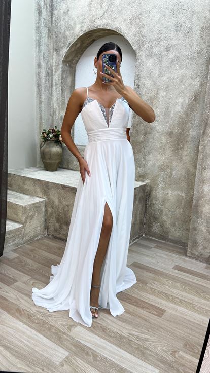 Beyaz  İp Askılı Göğsü Taş Detay Abiye Elbise