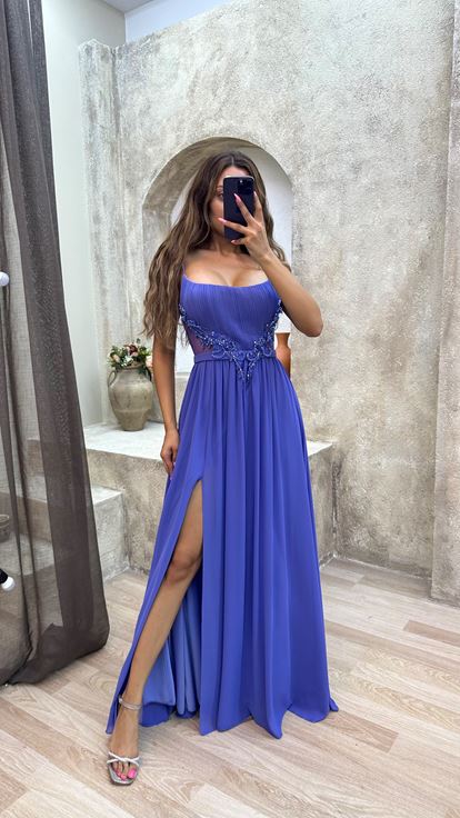 Lila İp Askılı Göğüs Bel Detay İşlemeli Abiye Elbise