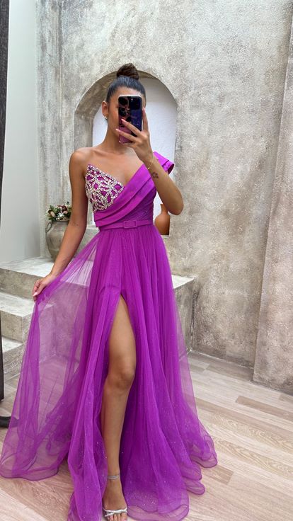 Pembe Tek Omuz Yırtmaçlı İşlemeli Tül Abiye Elbise