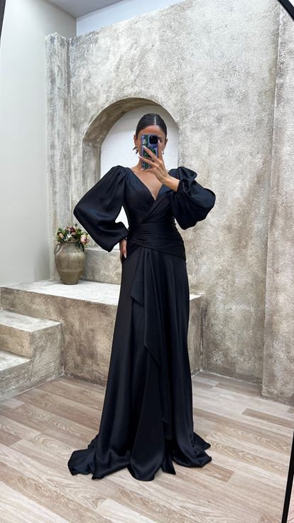 Black Balloon Sleeve V-Neck Flywheel Detail Design Evening Dress