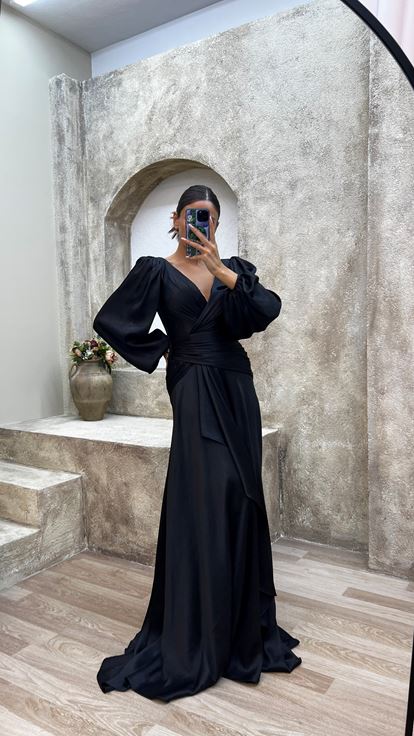 Black Balloon Sleeve V-Neck Flywheel Detail Design Evening Dress