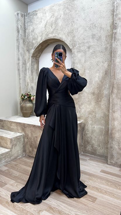 Black Balloon Sleeve V-Neck Flywheel Detail Design Evening Dress