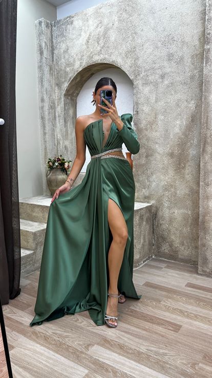 Haki  Tek Kol Bel Detay Yırtmaçlı Abiye Elbise