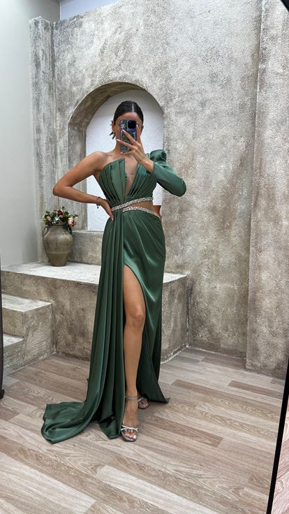 Haki  Tek Kol Bel Detay Yırtmaçlı Abiye Elbise