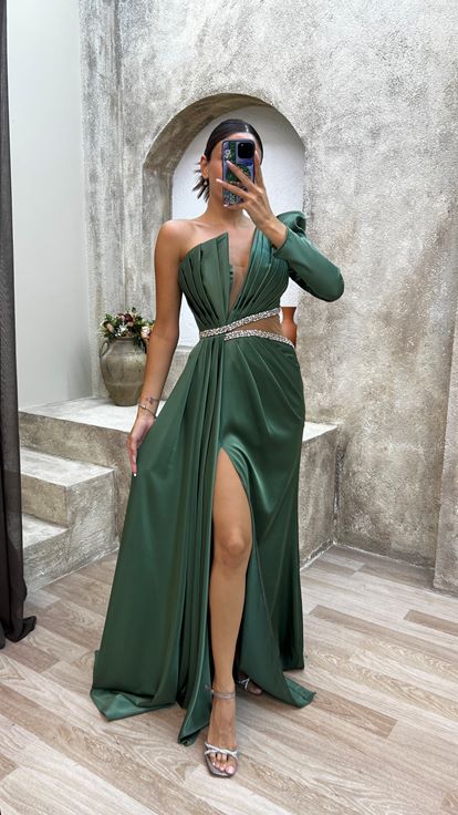 Haki  Tek Kol Bel Detay Yırtmaçlı Abiye Elbise