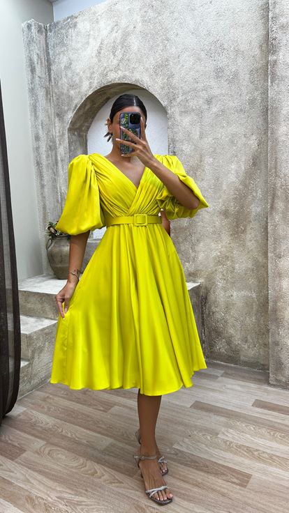 Green Double Breasted Neck Balloon Sleeve Evening Dress
