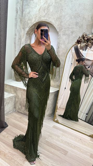 Khaki V-Neck Robe brodée à la main personnalisée