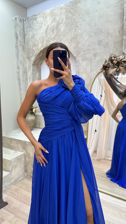 Saks One Shoulder Rose Detail Draped Design Chiffon Evening Dress