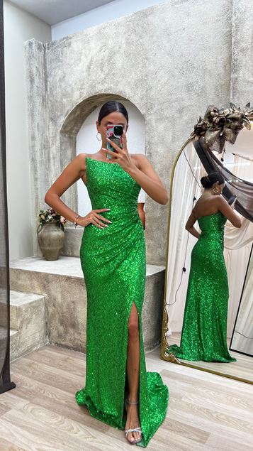 Grünes, trägerloses, detailliertes Abendkleid mit Pailletten