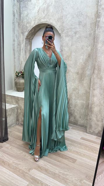 Mint Green V-Neck Pleated Ghost Sleeve Evening Dress