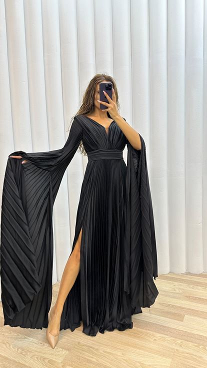 Siyah V Yaka Piliseli Hayalet Kol Abiye Elbise
