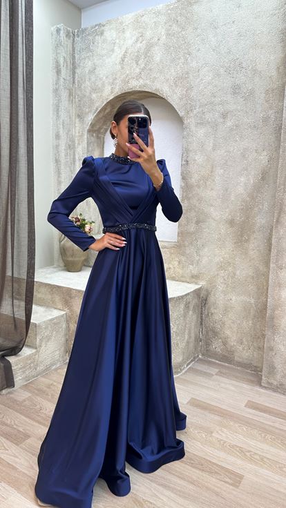Navy Blue Waistline Embroidered Satin Hijab Evening Dress