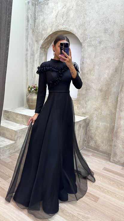 Siyah Göğüs Detay Tül Tesettür Abiye Elbise